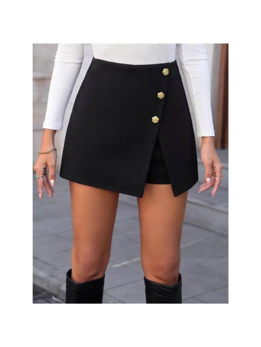 Button-Decor Mini Skort - Picture 3 of 4